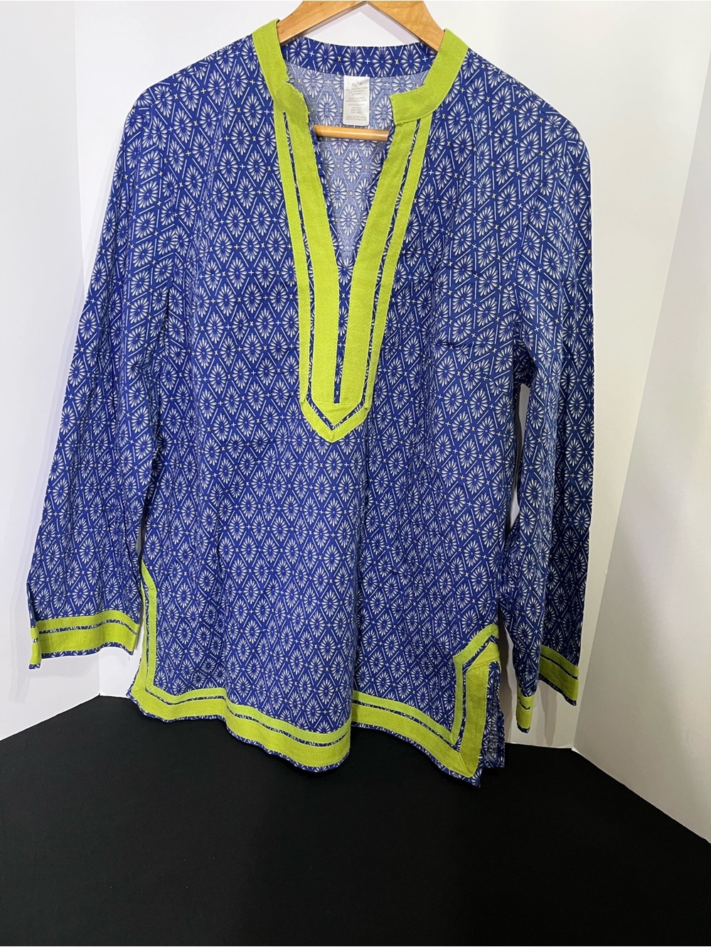 Blue Geometric Tunic Top with Lime Trim XL